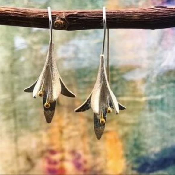 Matana Jewelry - Sterling silver long flower earrings with gold